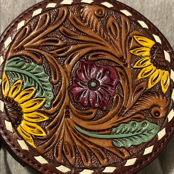 American Darling Wristlet - Picture 6 of 6